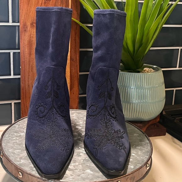 Rebel | Avery Blue Suede Embroidered Ankle Snip Toe Boots - Picture 2 of 10